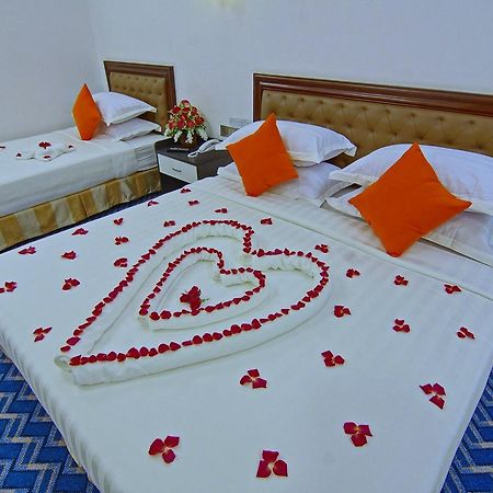 Perfect Hotel Mandalay Exteriör bild