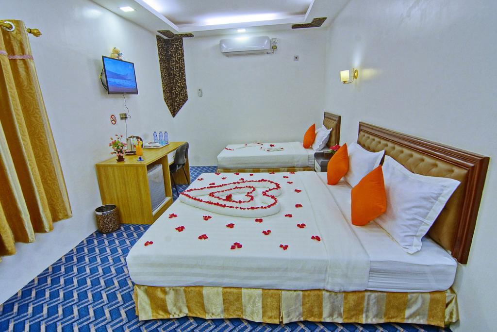 Perfect Hotel Mandalay Exteriör bild