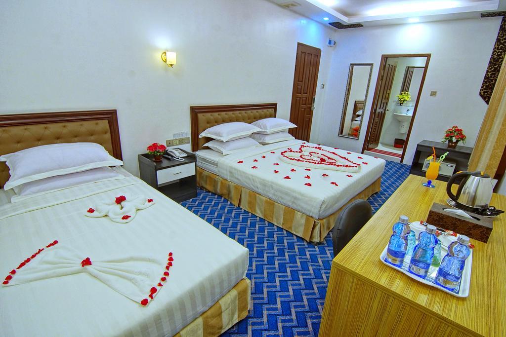 Perfect Hotel Mandalay Exteriör bild