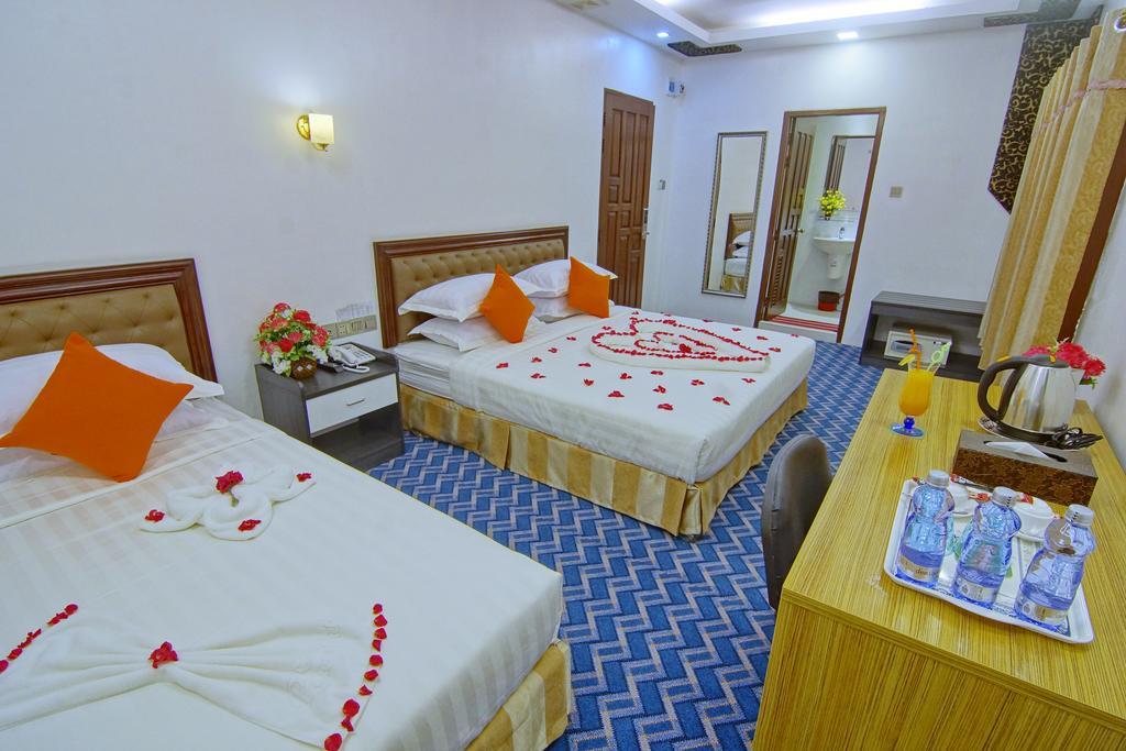 Perfect Hotel Mandalay Exteriör bild