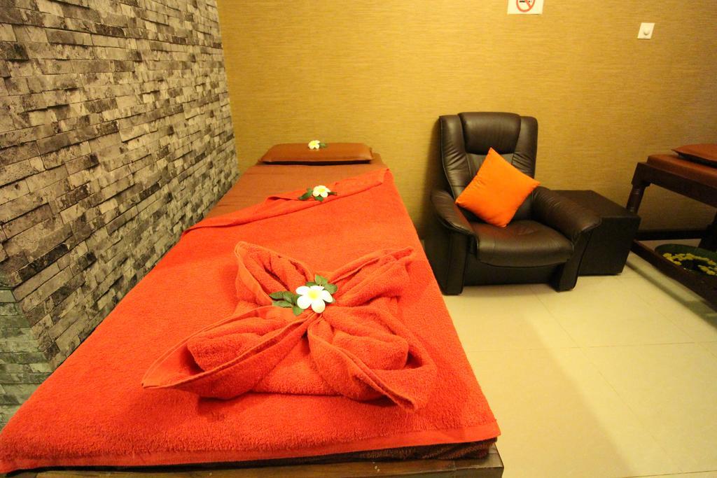 Perfect Hotel Mandalay Exteriör bild