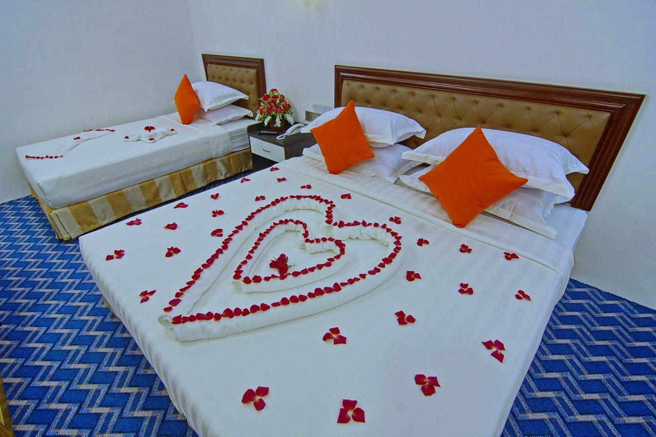 Perfect Hotel Mandalay Exteriör bild